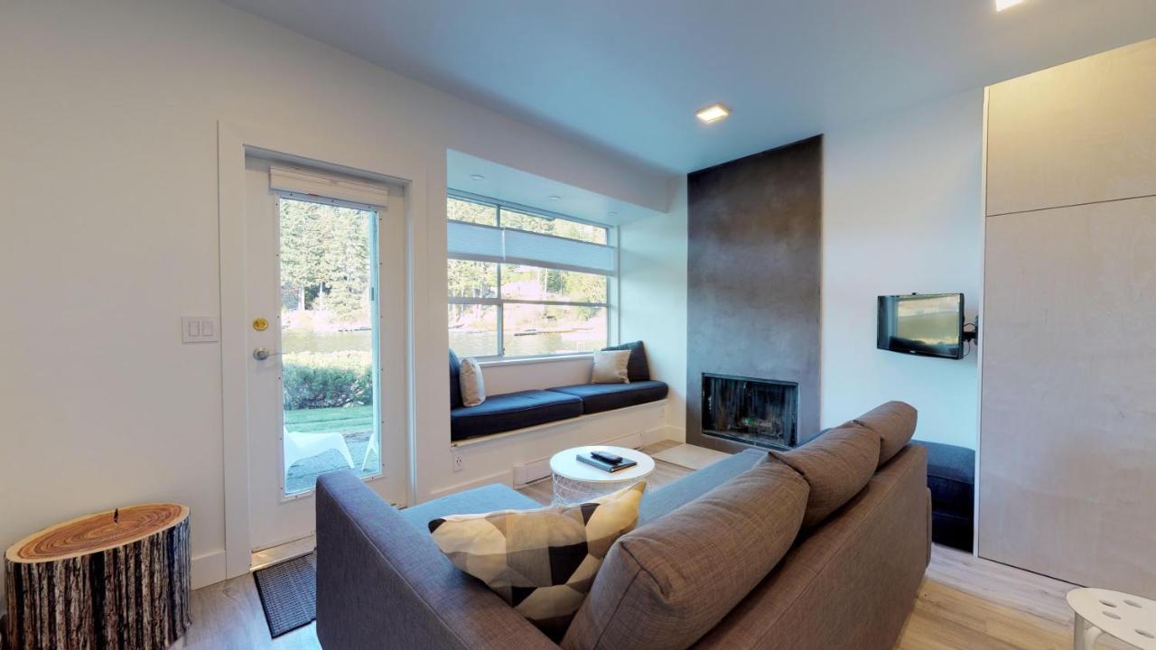 Lakefront Oasis By Harmony Whistler Luaran gambar